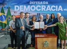 Presidente Lula veta PL da Dosimetria em meio a ato político.