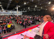 Pensar a democracia é incluir os pobres nas políticas públicas, diz Cida Gonçalves