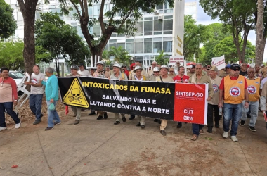 SINTSEP-GO participa de ato contra a PEC 38 e reivindica direitos de servidores