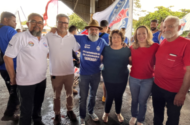 CUT Goiás participa do ato público em defesa da SANEAGO