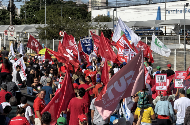 Aprovação da PEC do fim da escala 6x1 é uma vitória histórica da classe trabalhadora