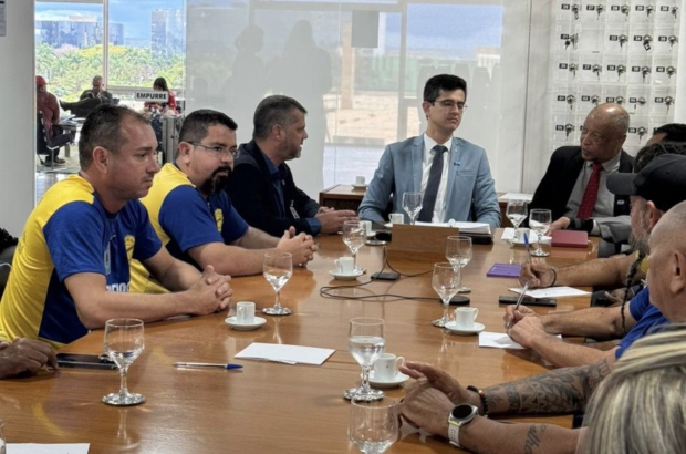 SINTECT-GO participa de reunião da Frente Parlamentar em Defesa dos Correios.