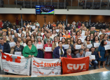 CUT Goiás participa de sessão solene em homenagem aos  Administrativos da Educação
