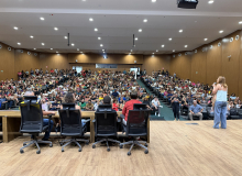 Administrativos(as) encerram greve na Rede Municipal de Educação de Goiânia.